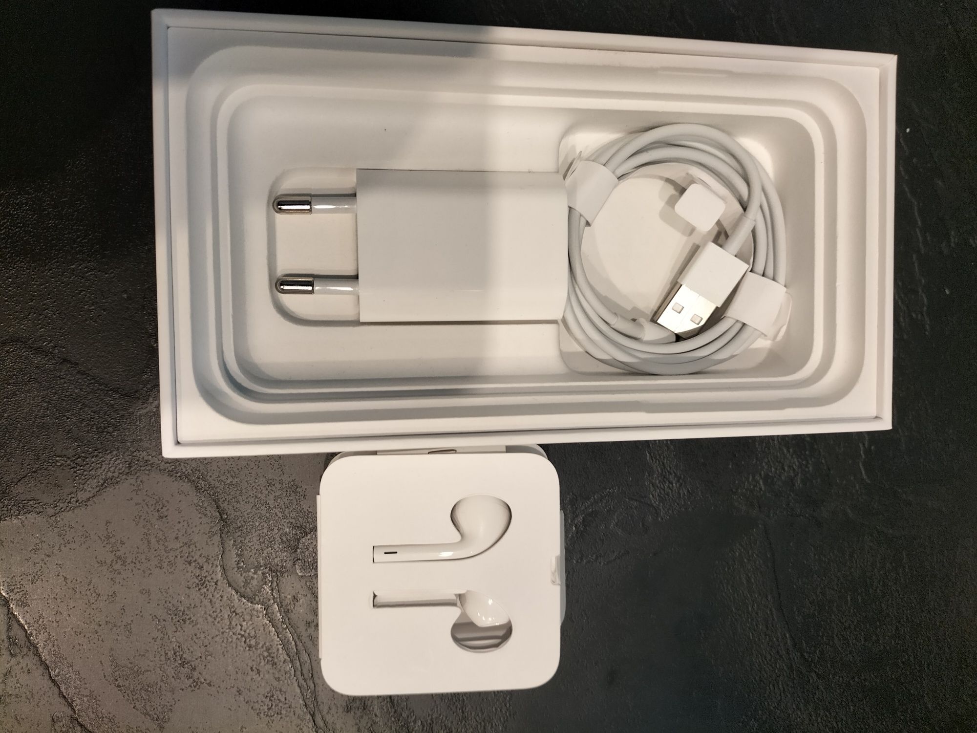 iPhone 11 128GB nowy ładowarka kabel słuchawki okazja!