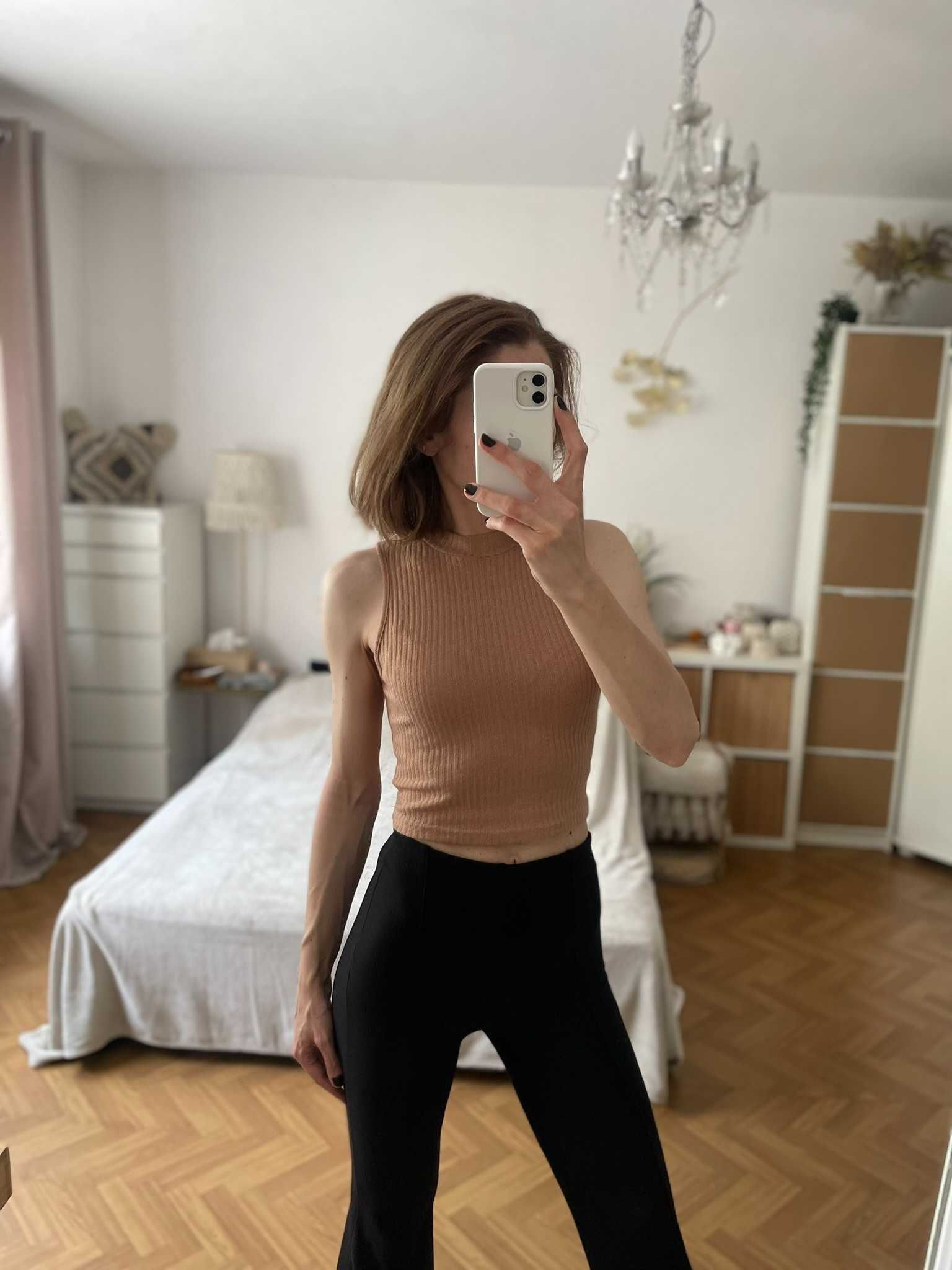 Shein crop top beżowy półgolf stójka prążek dzianinowy S 36