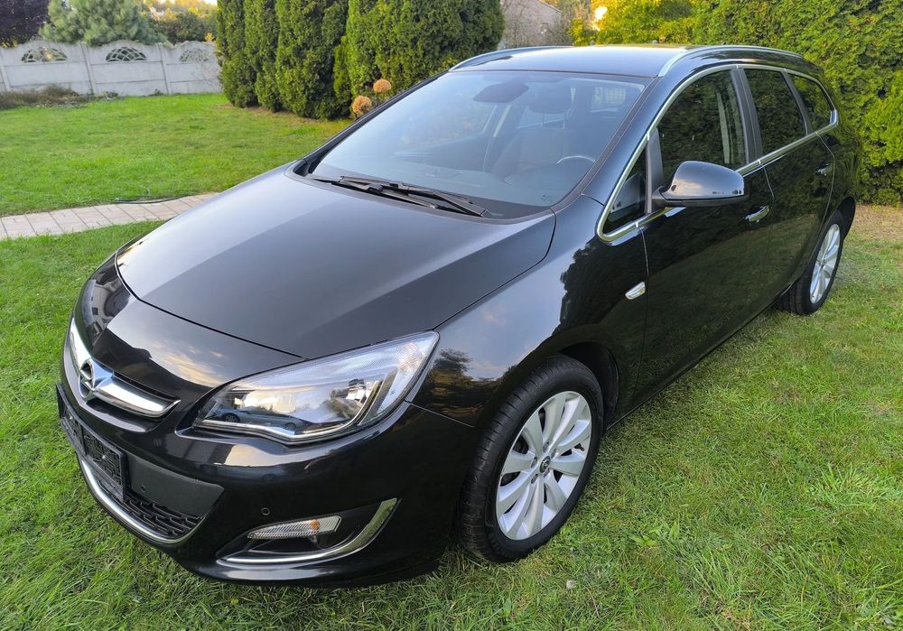 Opel Astra 1.4T 140KM Navi Klimatronic 2xAlufelgi 2xPDC Chrom 4xSzE Serwis Tuv