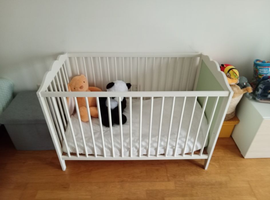 Berço lacado branco