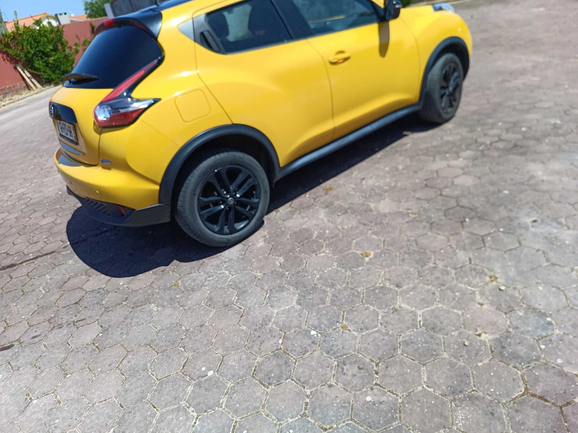 Nissan Juke 1.5 Amarelo