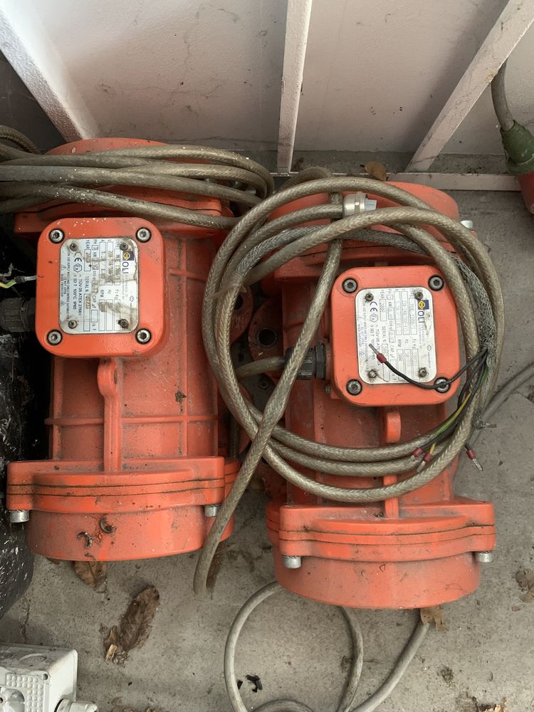 Silnik OLI wibracyjny MVE 1200/3E-50A0  0,95kw