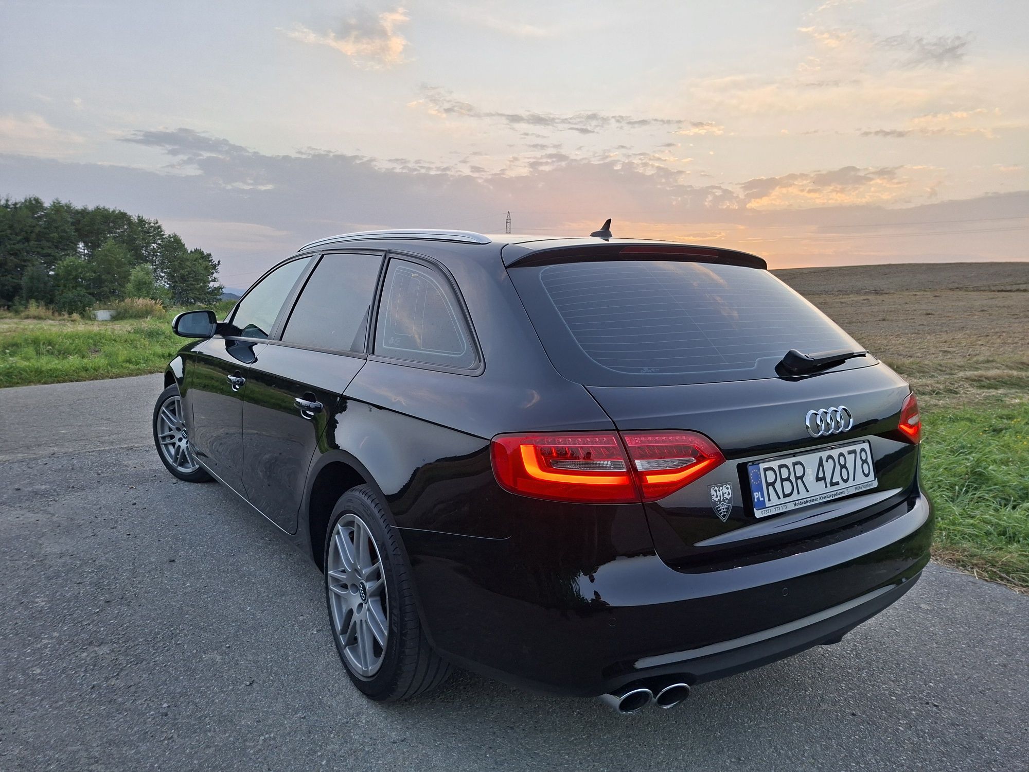 AUDI A4 B8 Lift 2.0Tdi 150km Doinwestowany Navi Hak Radar 2kpl. Kół