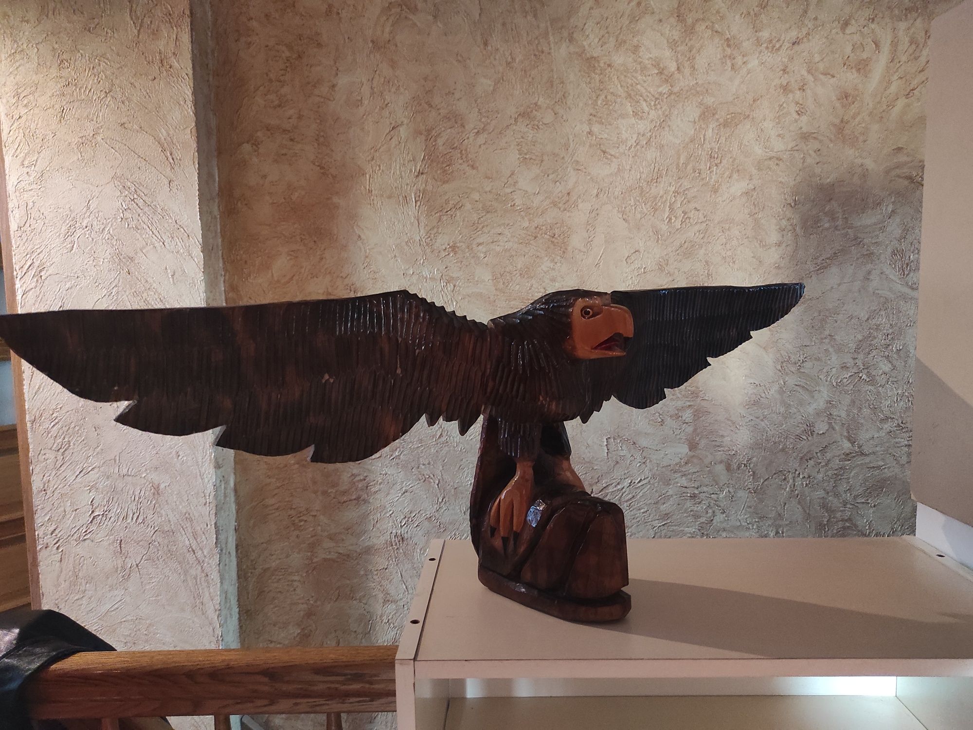 Orzeł / ptak wykonany z drewna PRL