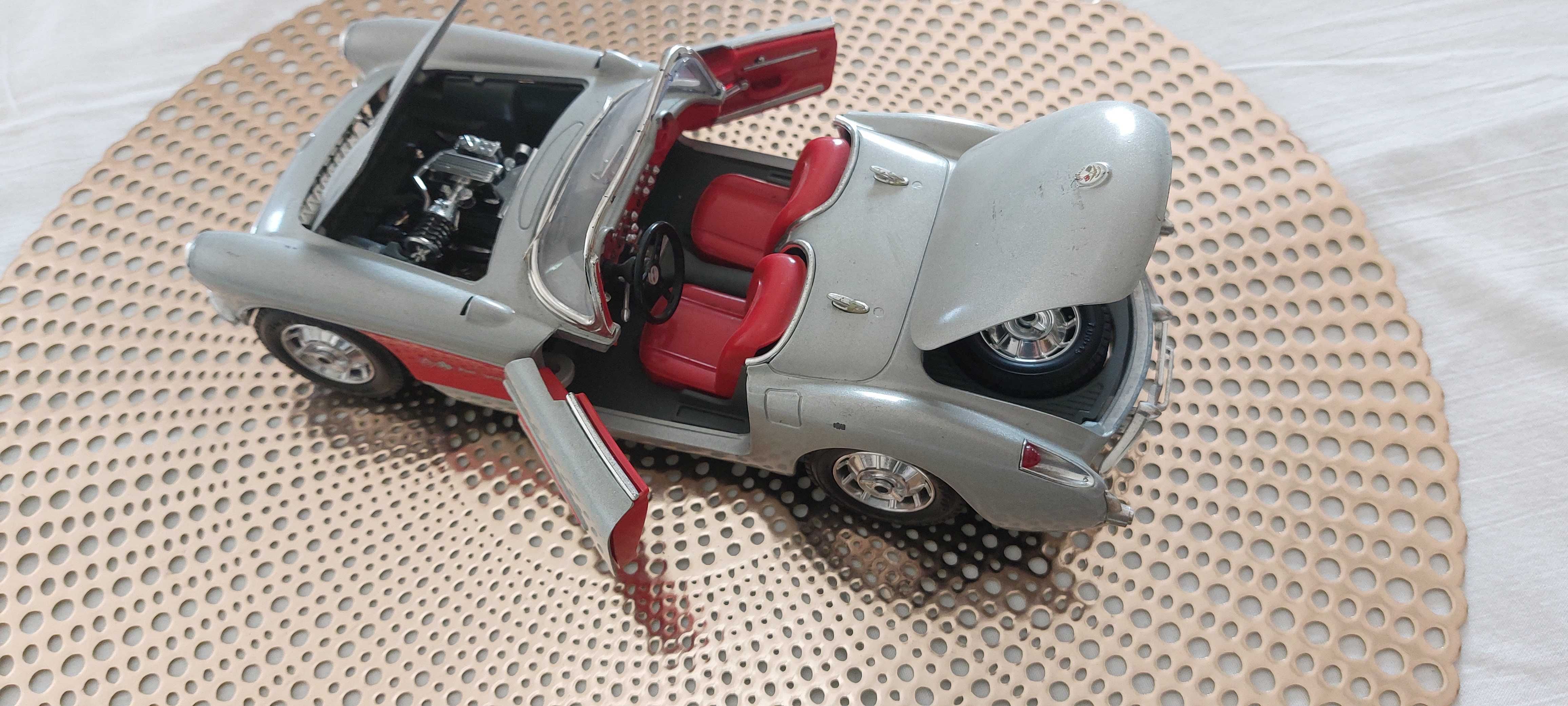 Carro burago antigo 1/18 chevrolet corvette 1957