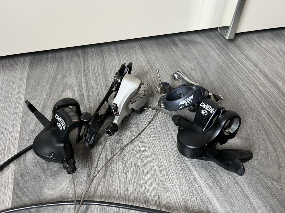 Перекидки і перемикачі Shimano Deore