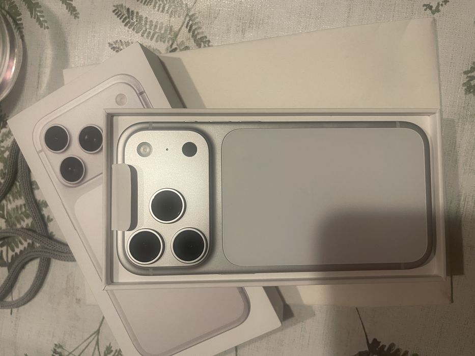 iPhone 17 Pro 256 GB Silver – Nowy, zafoliowany