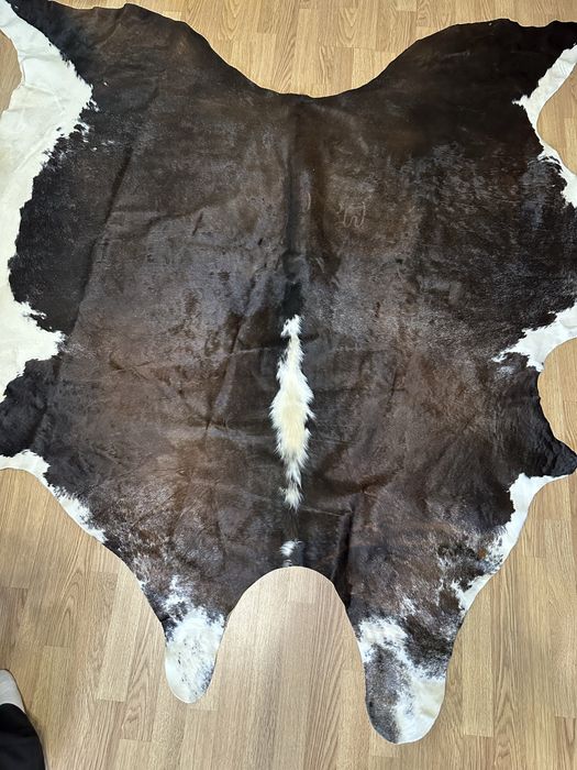 Килим- шкіра коровʼяча