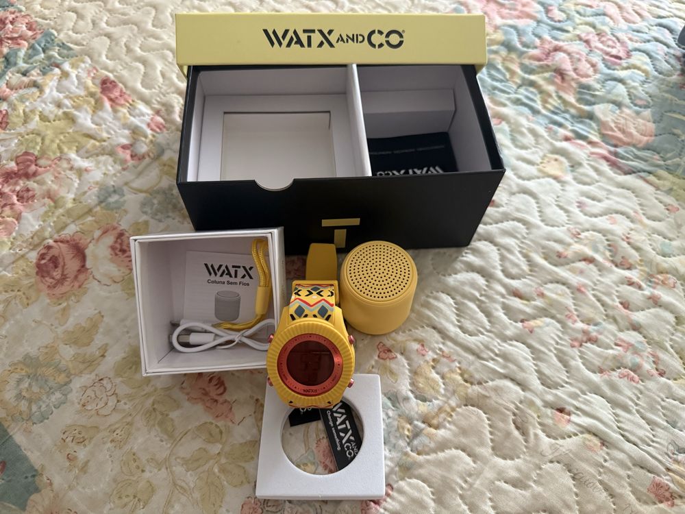 Relógio Watx & Co Digital Amarelo/Laranja + Coluna Bluetooth