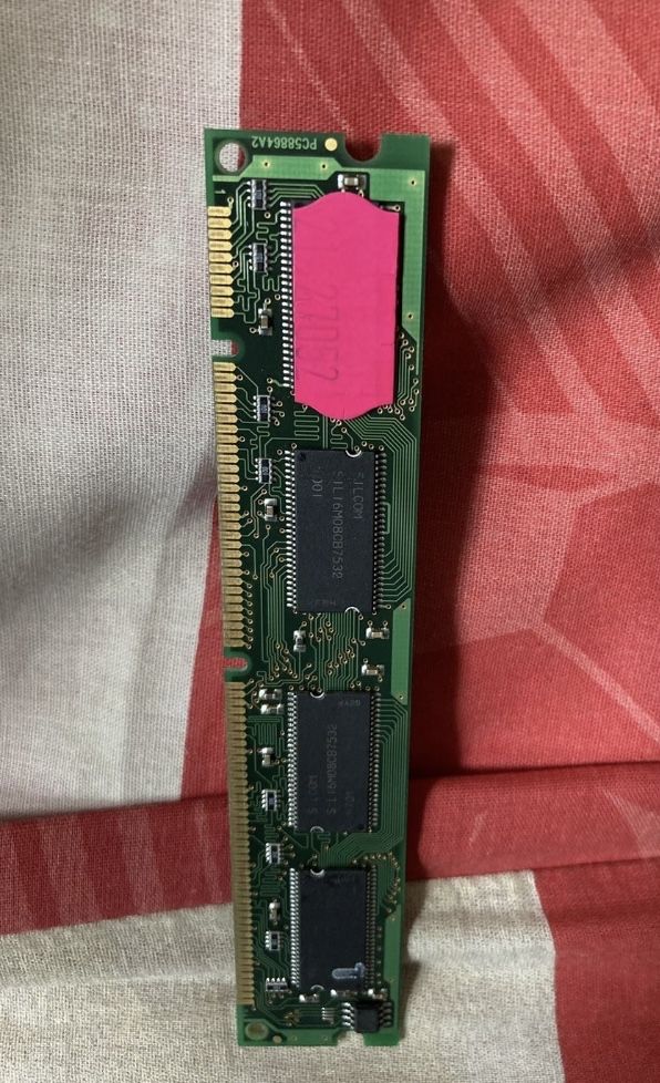 SD-RAM 128mB kingston