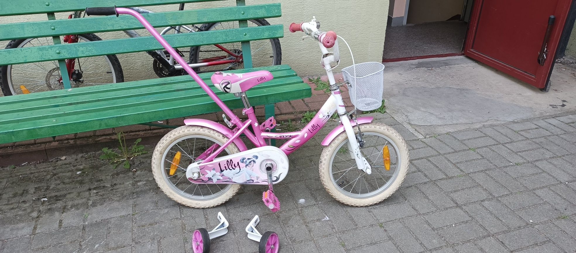Rowerek dla dziewczynki 16 cali. Stan BDB.