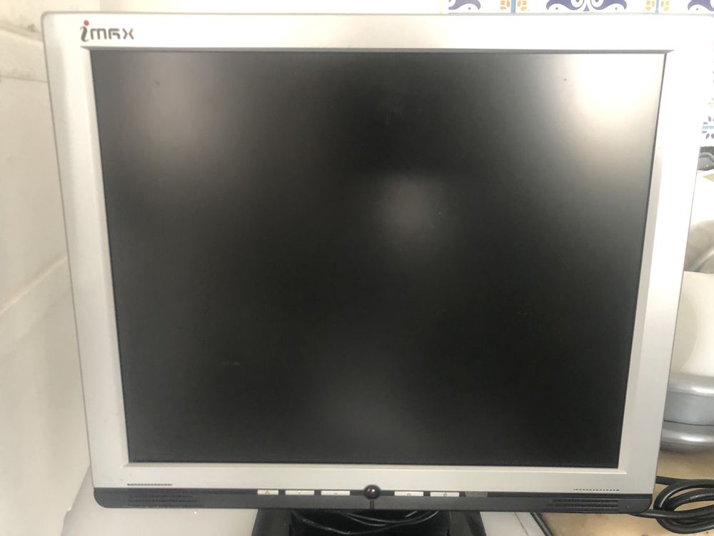 Vende-se Monitor 17”