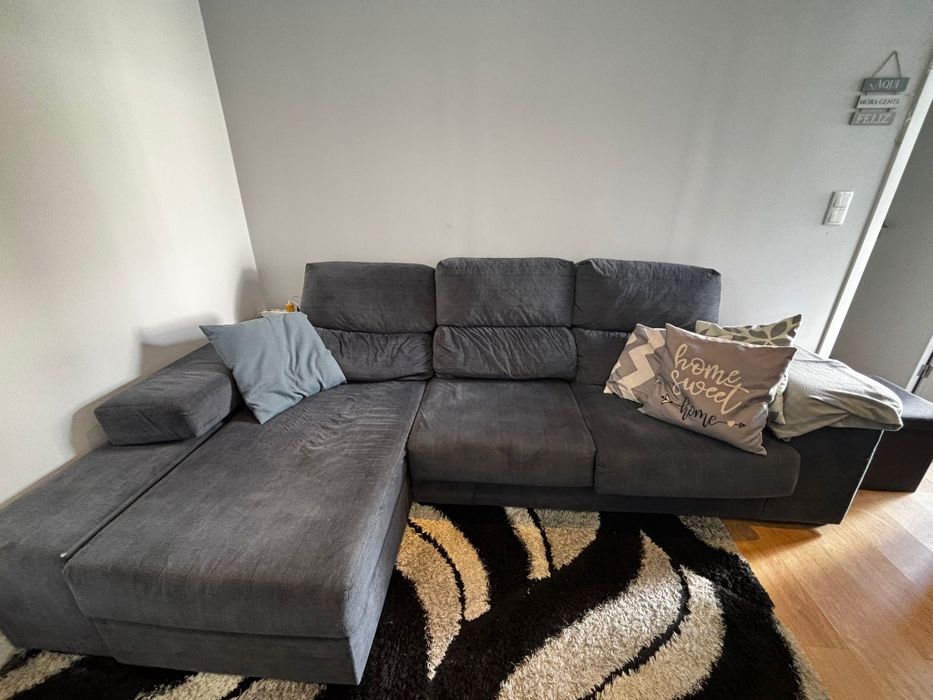 Sofa chaise longue cinzento