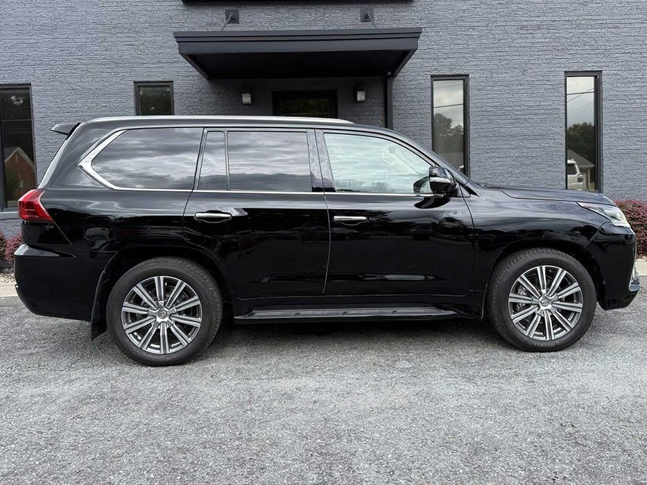 Lexus LX 570      2017