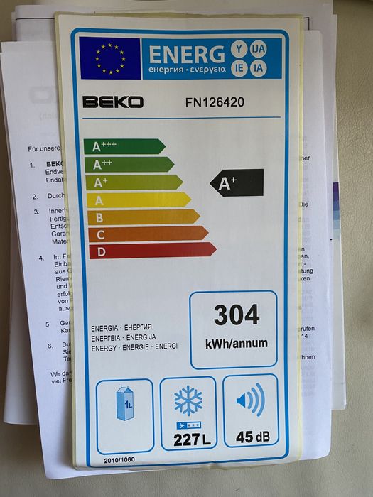 Морозильна камера морозилка холодильник Beko FN 126420