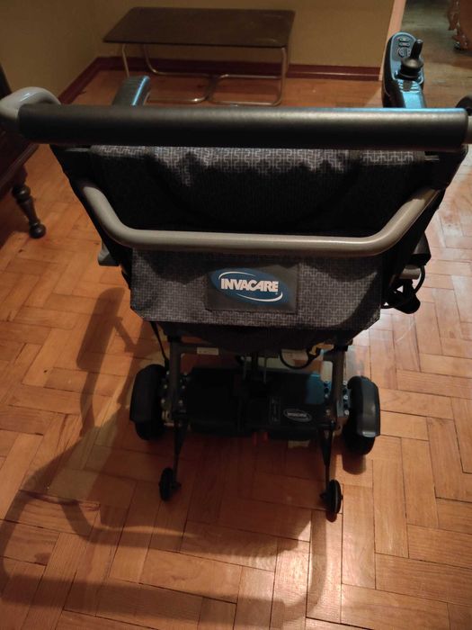 Cadeira de rodas elétrica