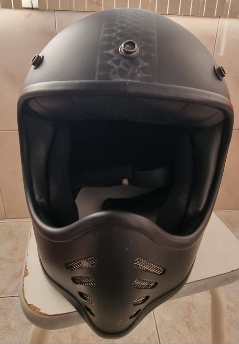 Capacete DMD Seventy five