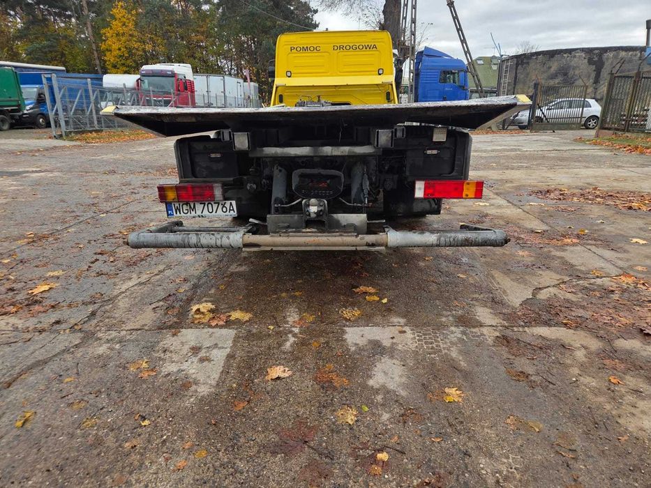 Atego Pomoc drogowa płyta hydrauliczna klima laweta