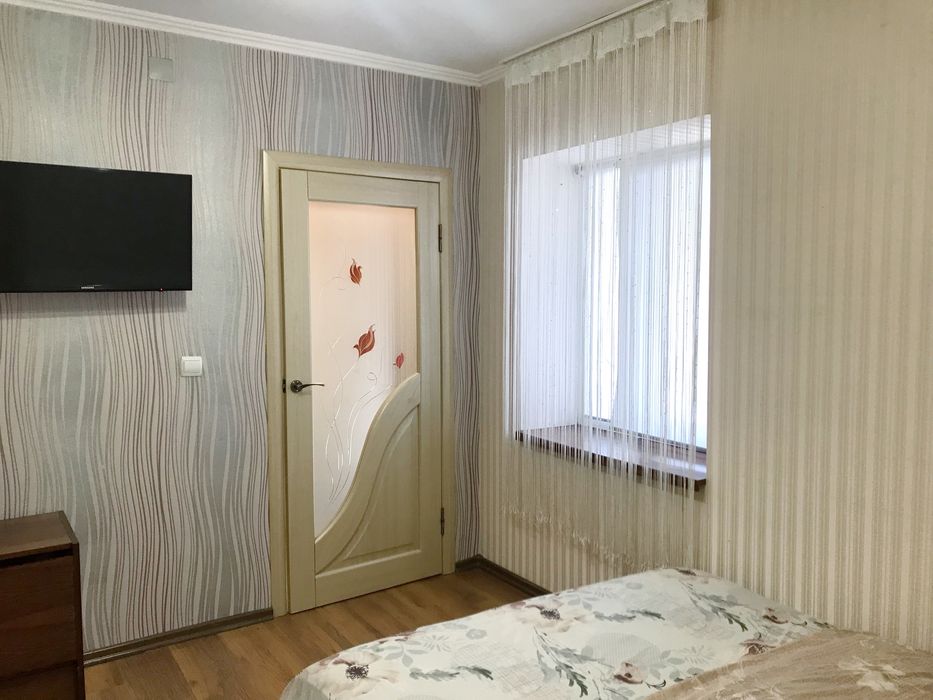 Житло для двох 10хв пішки від басейнів