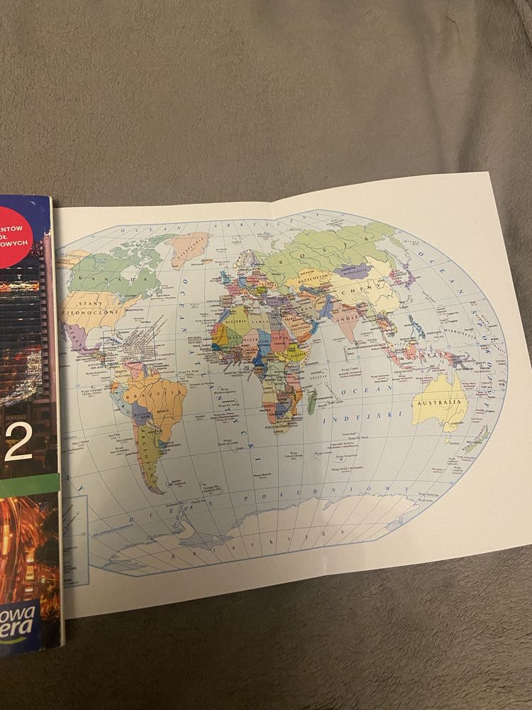 Podręcznik „Oblicza geografii 2” zakres podstawowy