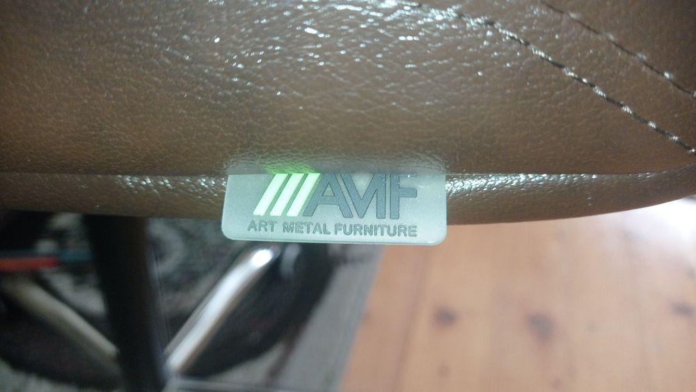 Офісне крісло, екошкіра