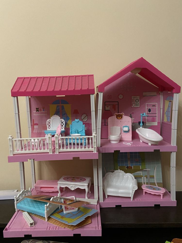 Ляльковий будиночок з меблями Pretty doll house