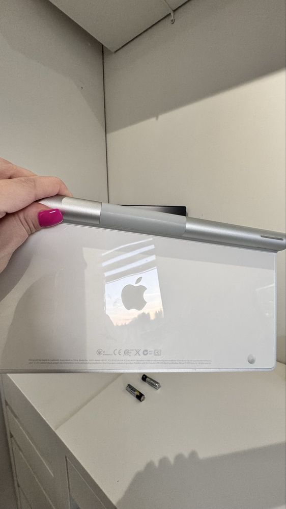iMac, mysz, klawiatura Apple