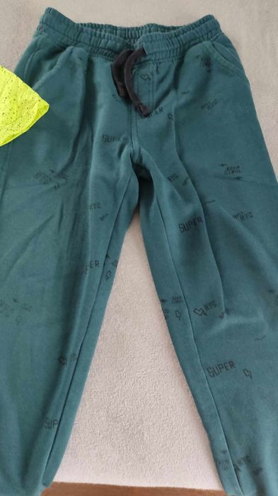 Sprzedam zestaw ubrań dla chłopca rozmiar 152 4F Minecraft PlayStation