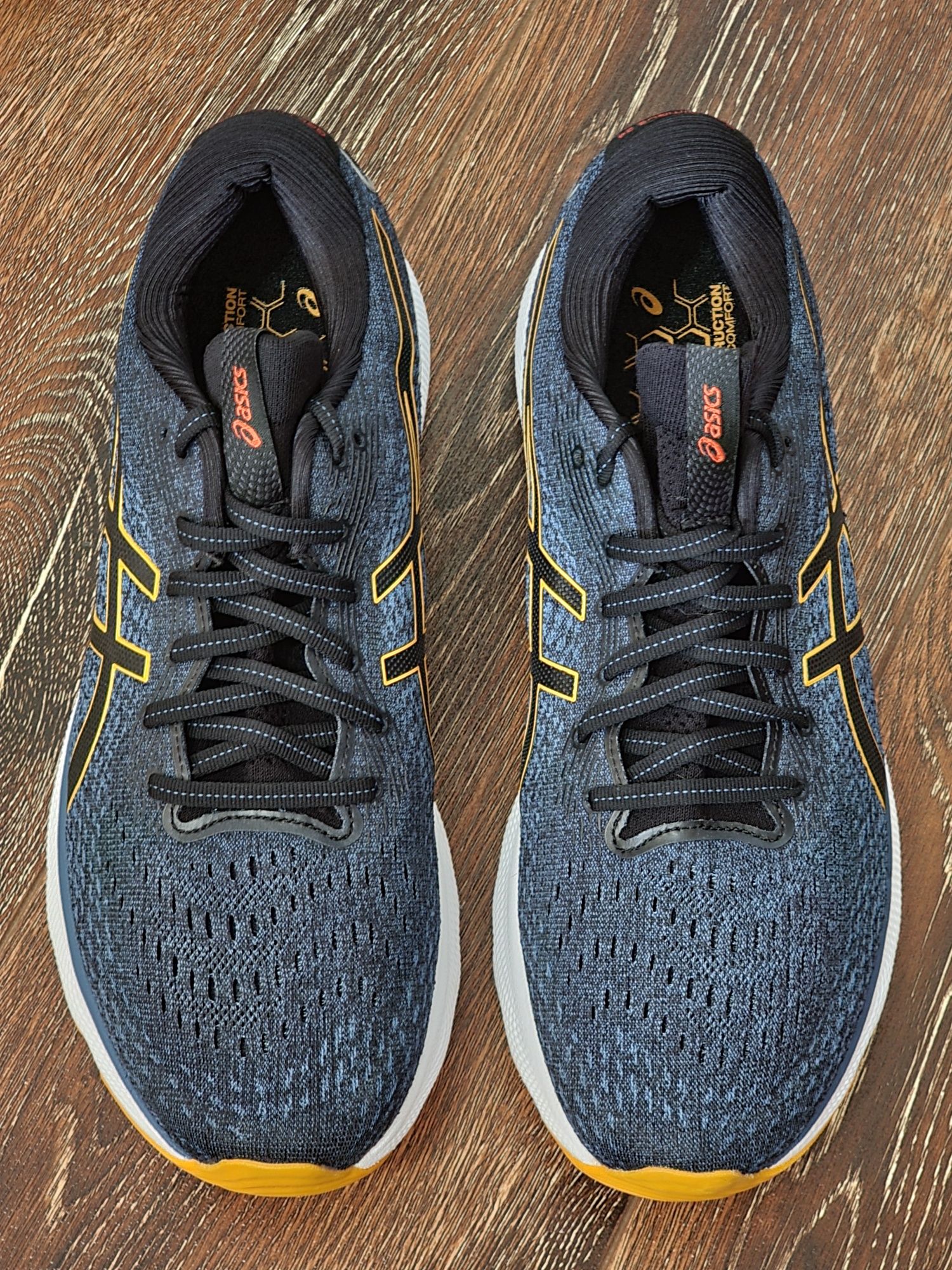 Оригінал 100% чоловічі кросівки asics nimbus 24 euro 45