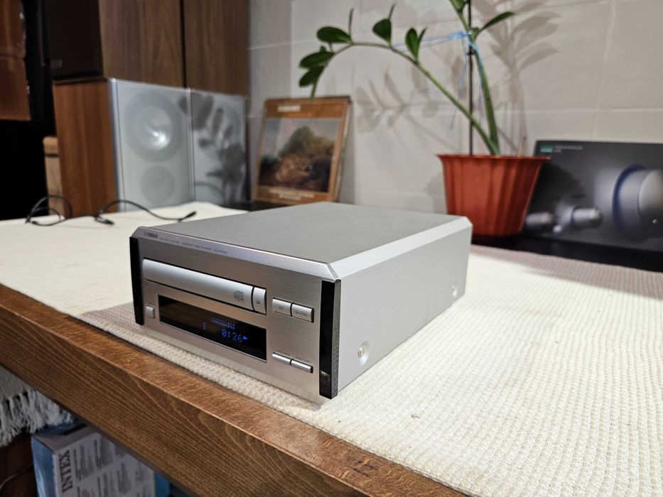 CD-програвач Yamaha CDX-E100