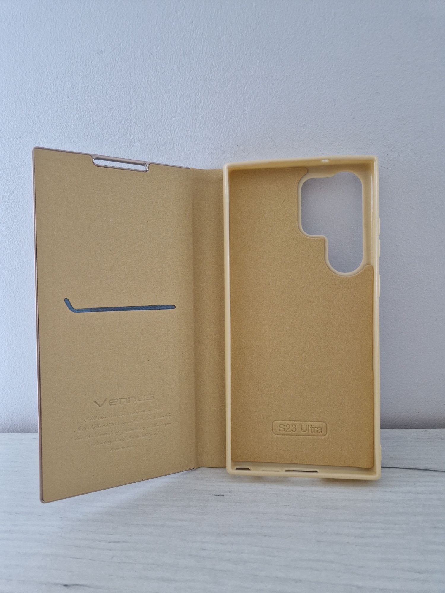 Kabura Vennus Book z ramką do Samsung Galaxy S23 Ultra złota