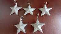 Estrelas de Natal prateadas