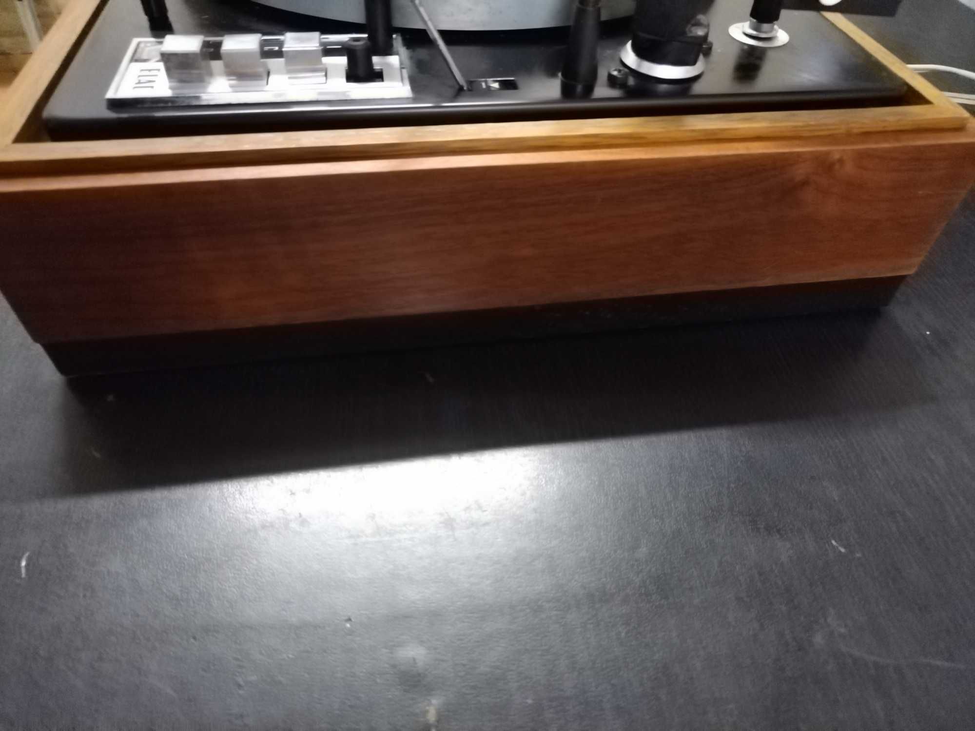 Gramofon Elac  50H MIRRACORD talerz kręci ,ramie reaguje