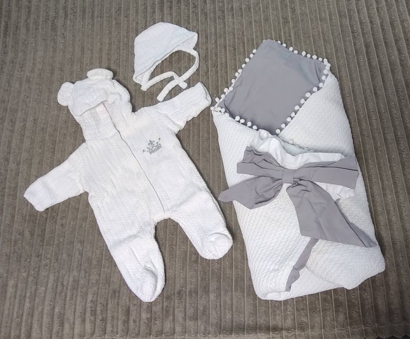 Дитячий комплект на виписку