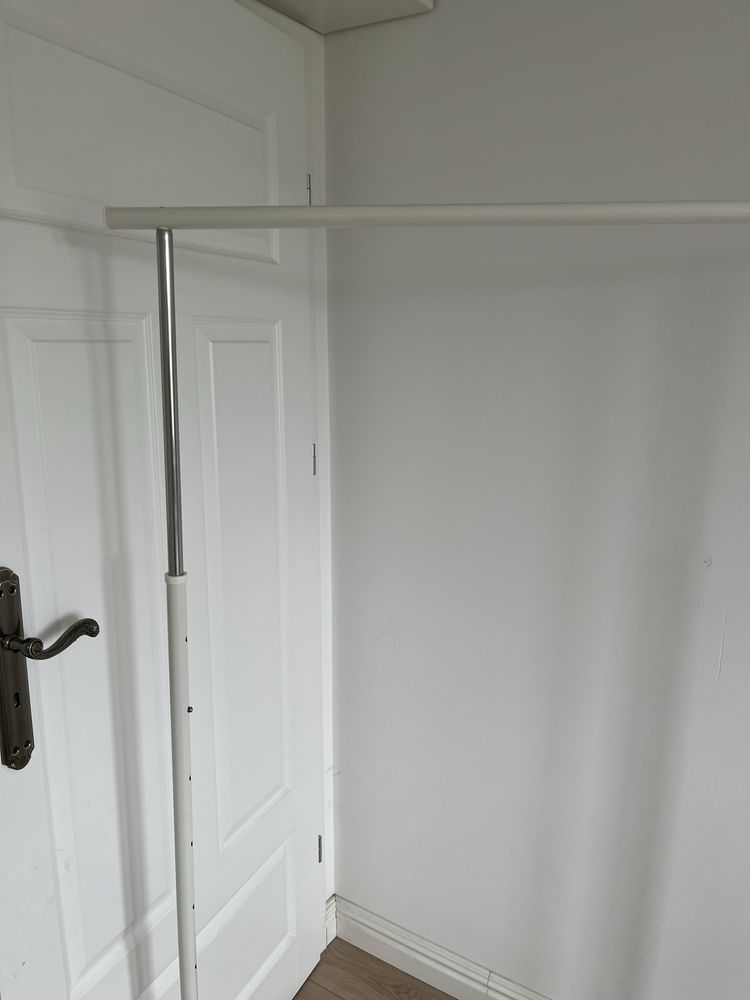 Wieszak Ikea Rigga biały na ubrania