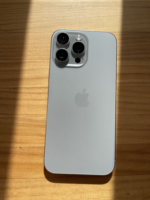 iPhone 16 Pro Max 512 na garatia até 05/26