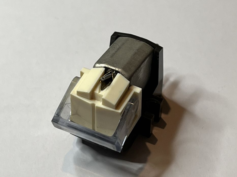 Качественная японская головка для винила DENON DL-60