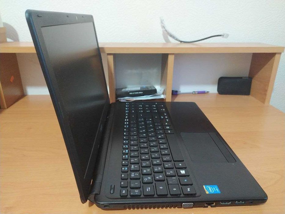 Ноутбук ACER TMP255-MG i5-4200U 8GB RAM 128GB SSD Без батареї
