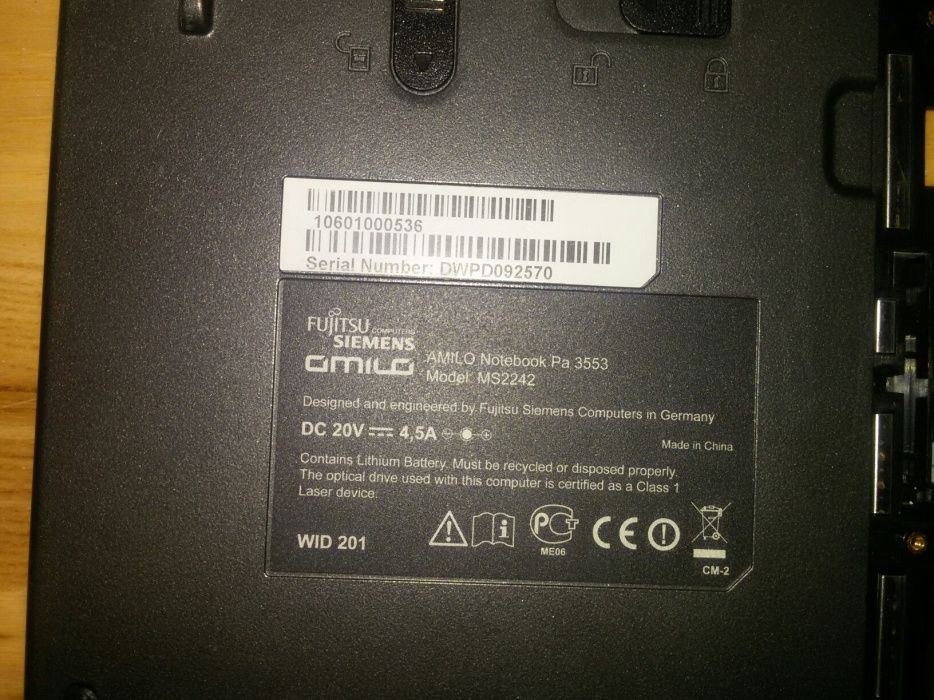 Pilnie Laptop Fujitsu Siemens Amilo Pa3553 rozebrany