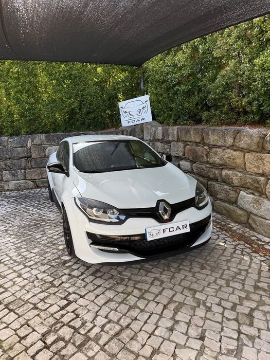 Renault megane coupe tce rs trophy 265 cv