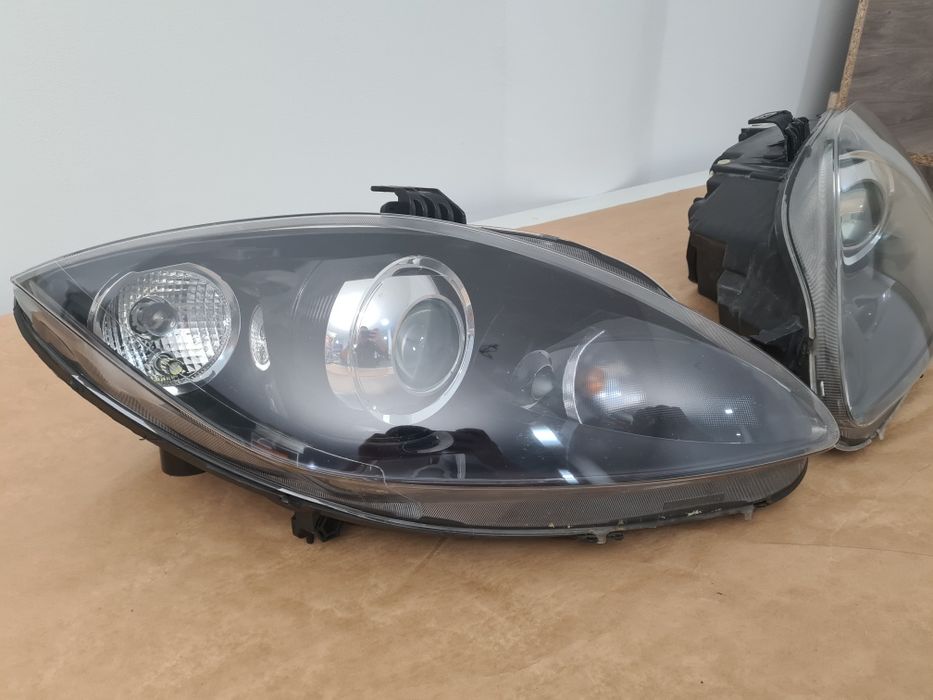 Opticas / Faróis Xenon Seat Leon 1p fase2