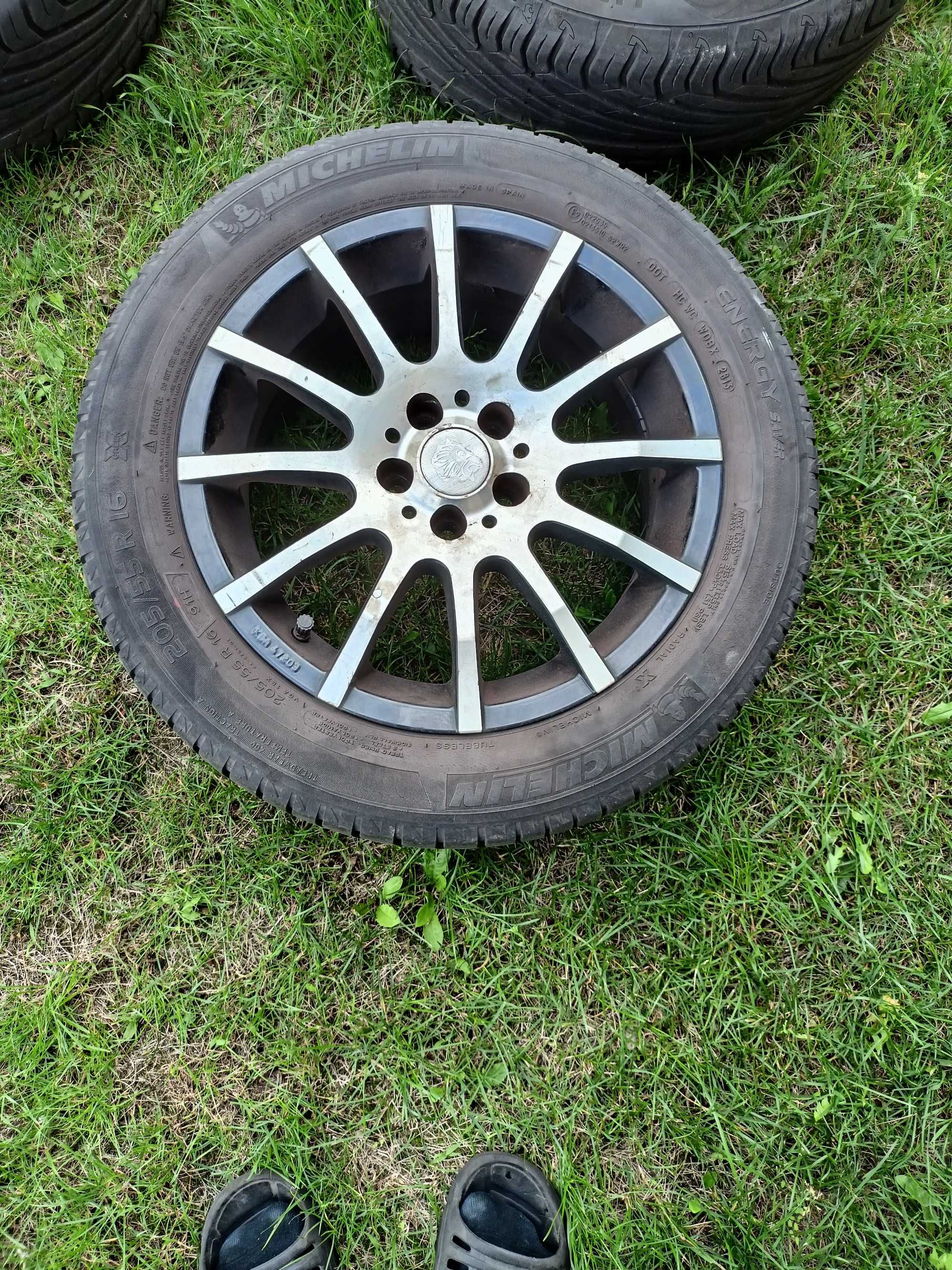 Felgi z oponami R16