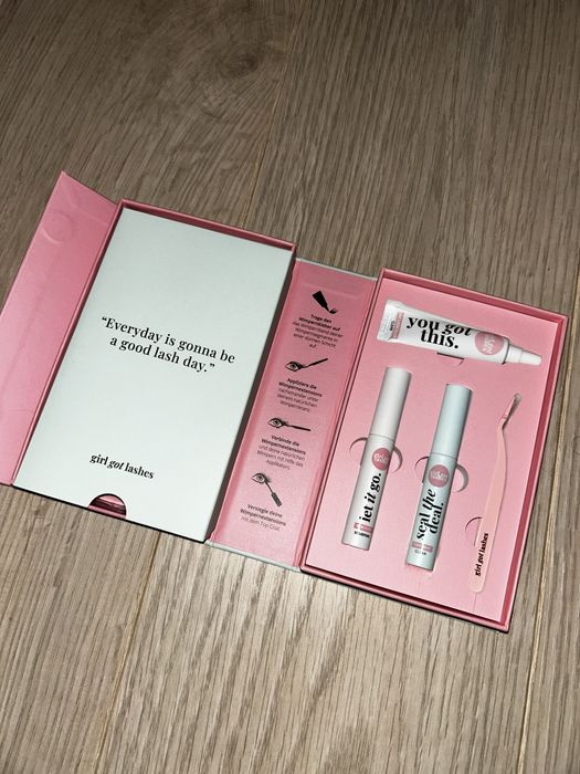 Пучкові накладні вії з повним набором