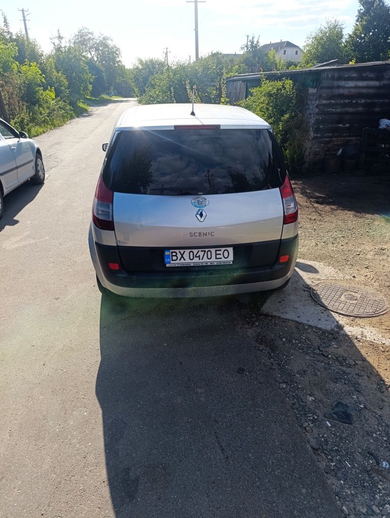 Рено сенік сенік