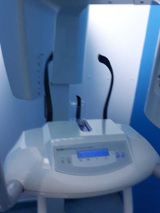 Aluga - se clínica dentária com 20 anos em frente a CP do Cacém