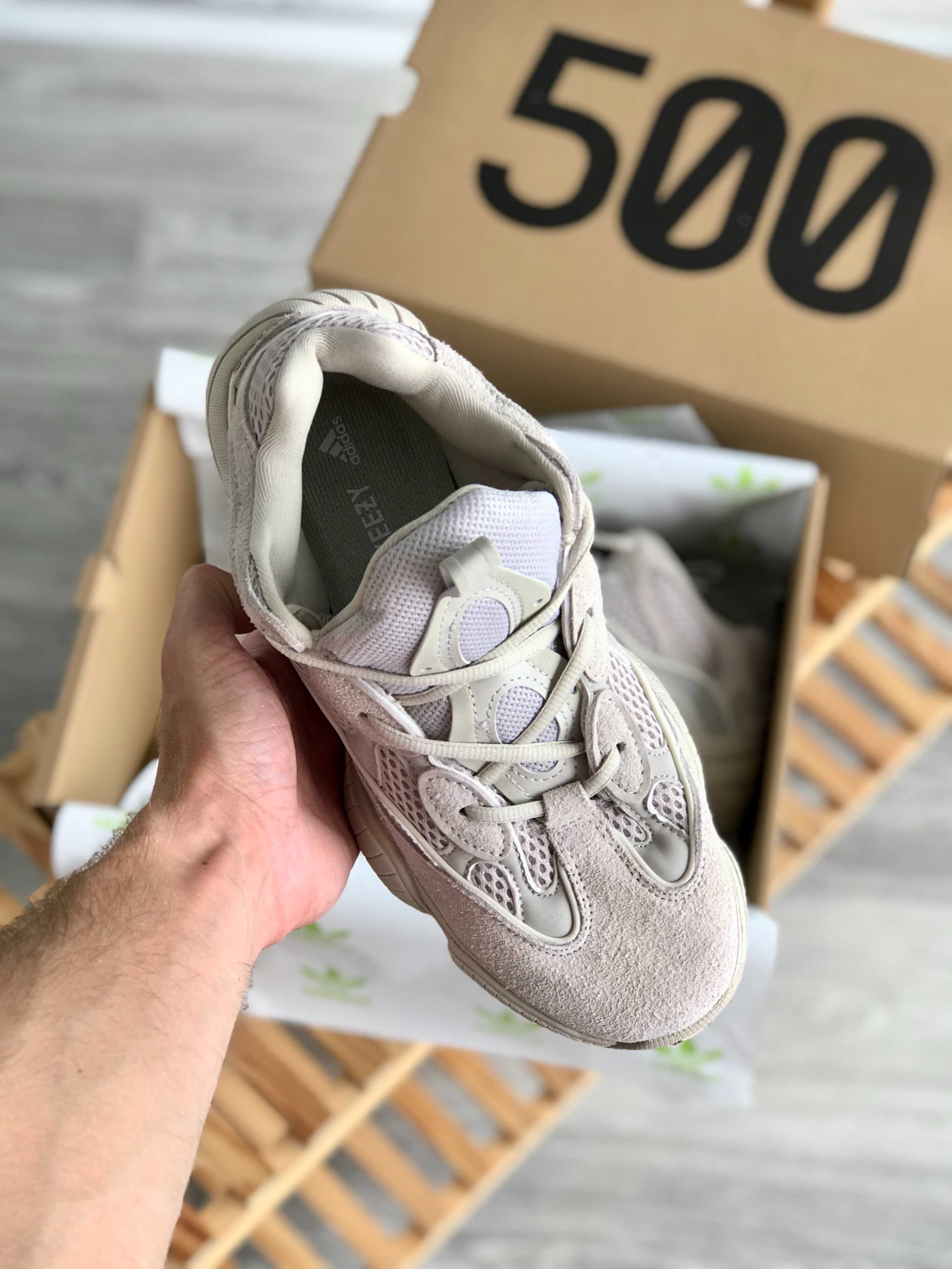 Кросівки жіночі Adidas Yeezy boost 500 кроссовки женские адидас изи