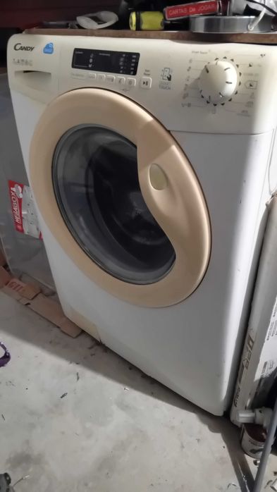 Maquina de lavar roupa ainda funciona para sucata ou reparação