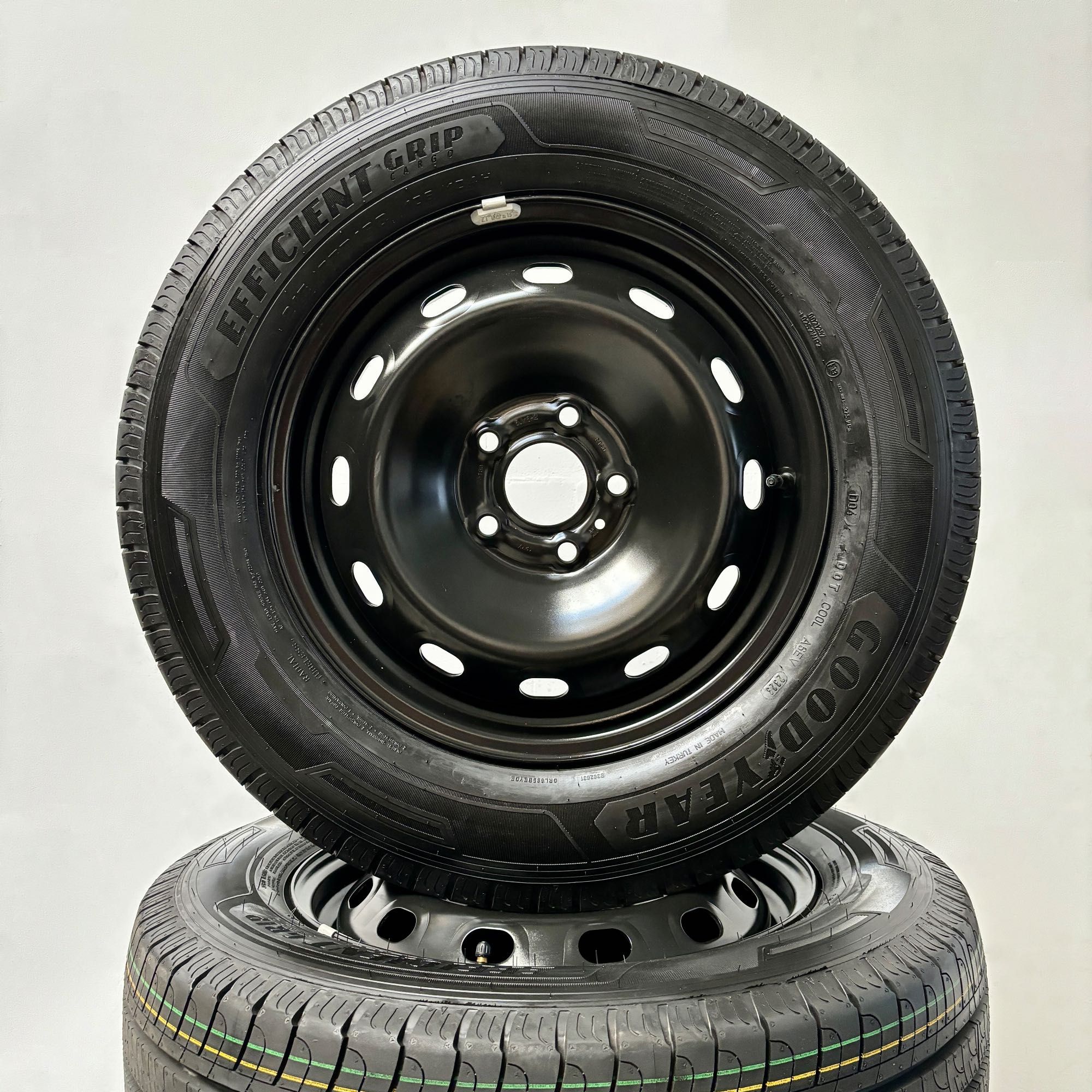 Nowe opony Goodyear EfficientGrip Cargo 215/65 16C | Duża ilość