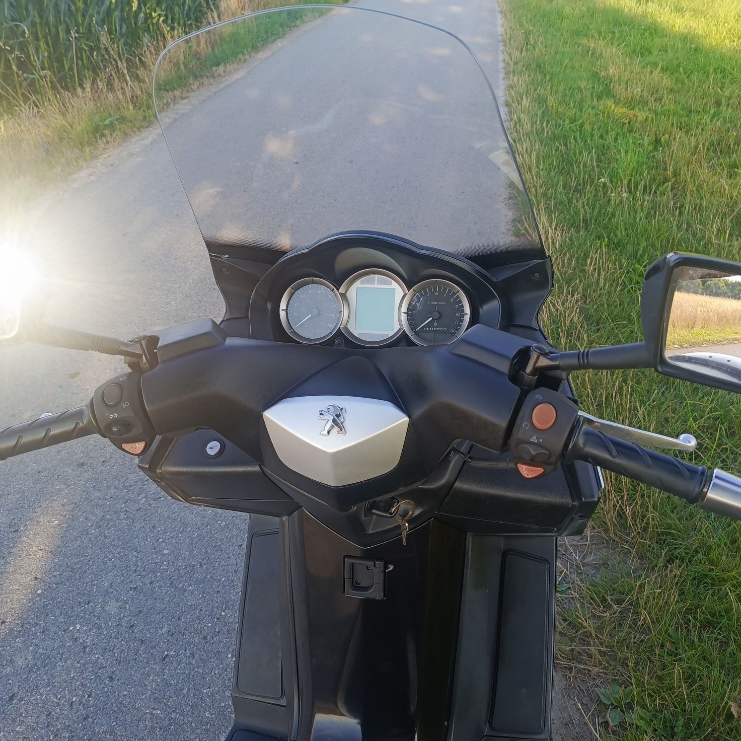 Peugeot satelis 125 lift nowe opony