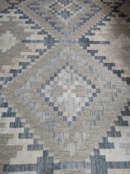 Dywan stan bardzo dobry